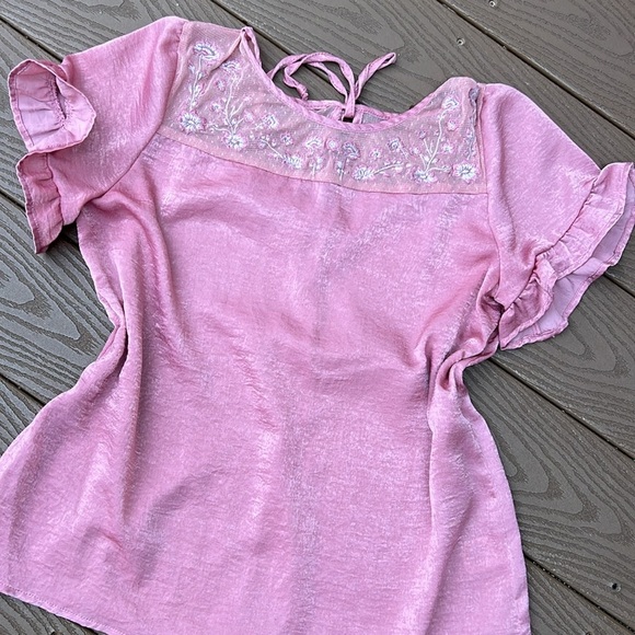 Pretty pink Boho floral embroidered ruffle sleeves, silky top Sz S/M - Picture 5 of 10